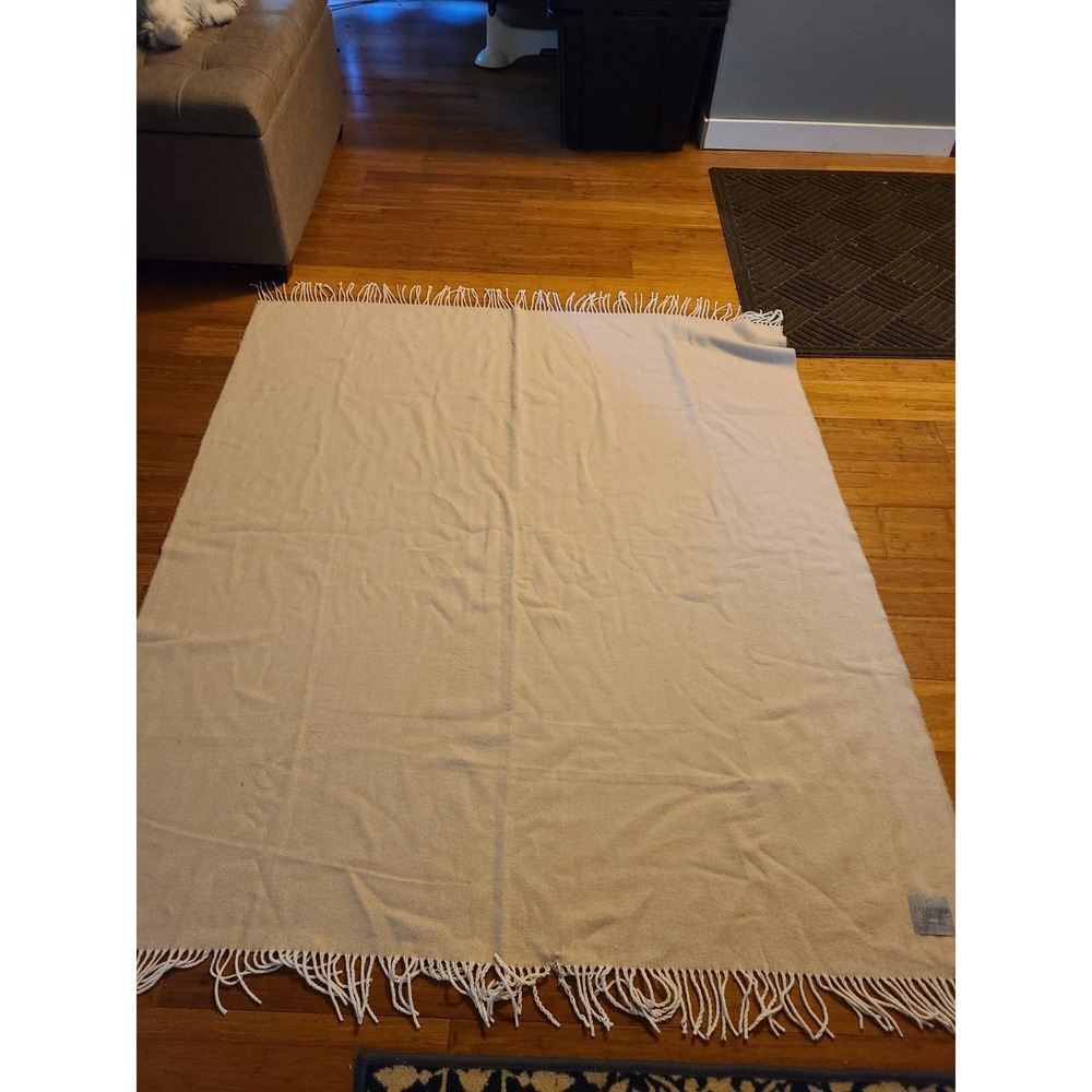 La Limonaia Tessuti Herringbone Throw Blanket Made in Italy.  Beige